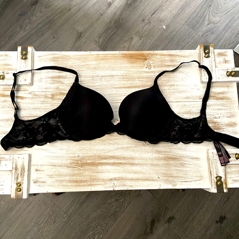 Victoria secret bra 32D Demi push up